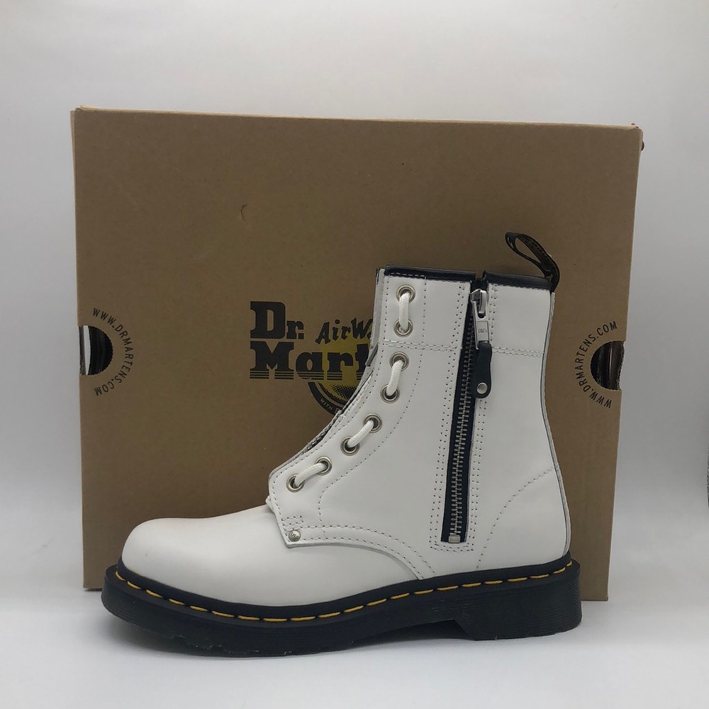 Womens Dr. Martin White/Black 27624100 1460 Twin Zip new with box